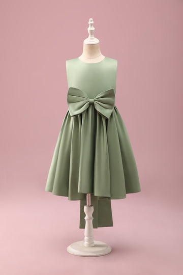 Robe de demoiselle d’honneur en satin à col rond gris vert A-ligne avec noeud